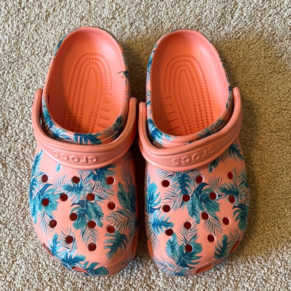 Crocs